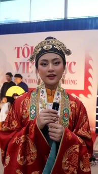 Hoa hậu Hoàn vũ Việt Nam 2023 Xuân Hạnh xuất hiện tại ngày hội Tóc Xanh Vạt Áo